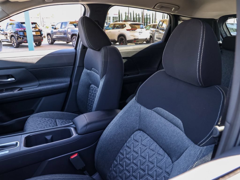 New 2026 Nissan Kicks SV w/ Cold Weather Package FWD image 15