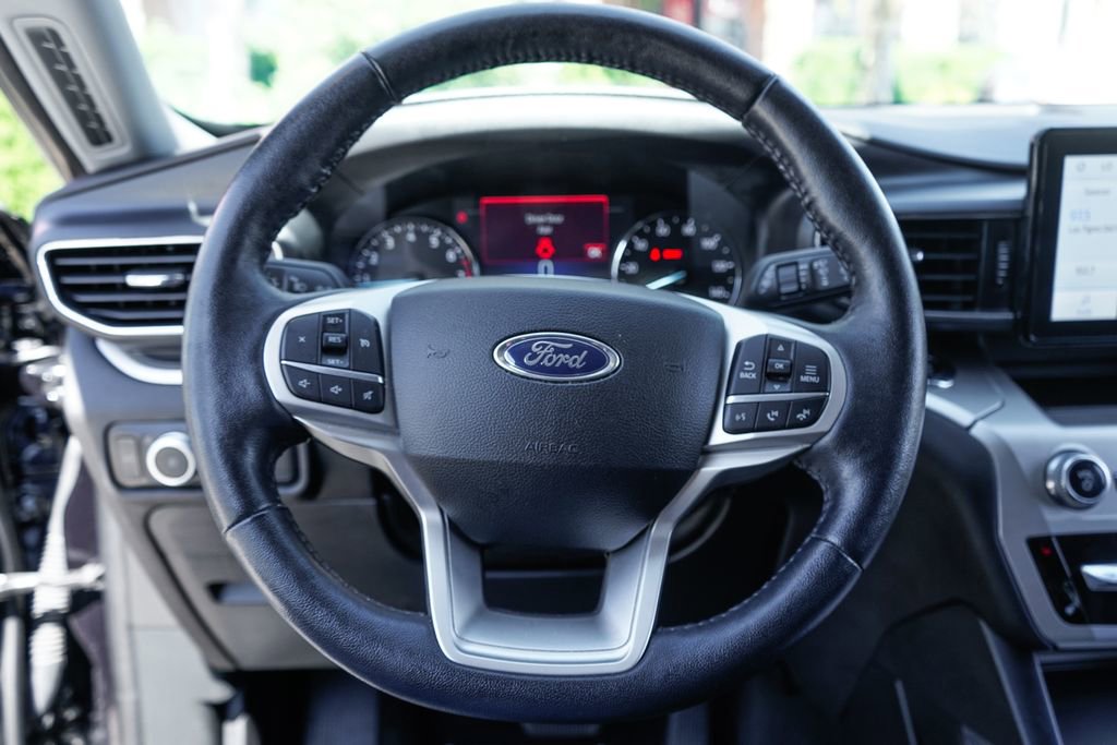 Used 2022 Ford Explorer XLT w/ Equipment Group 202A image 21
