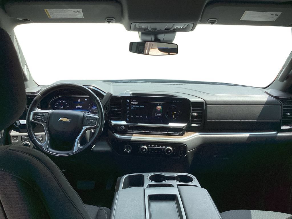 Used 2022 Chevrolet Silverado 1500 LT AWD/4WD image 10