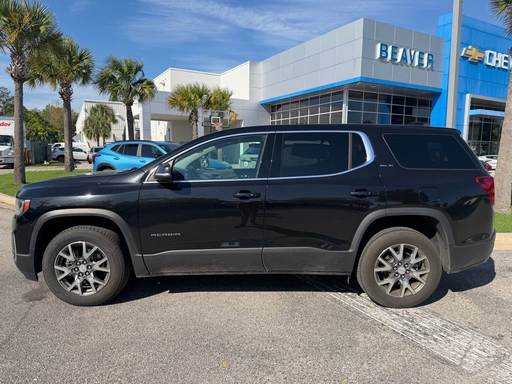 Used 2023 GMC Acadia SLE image 6