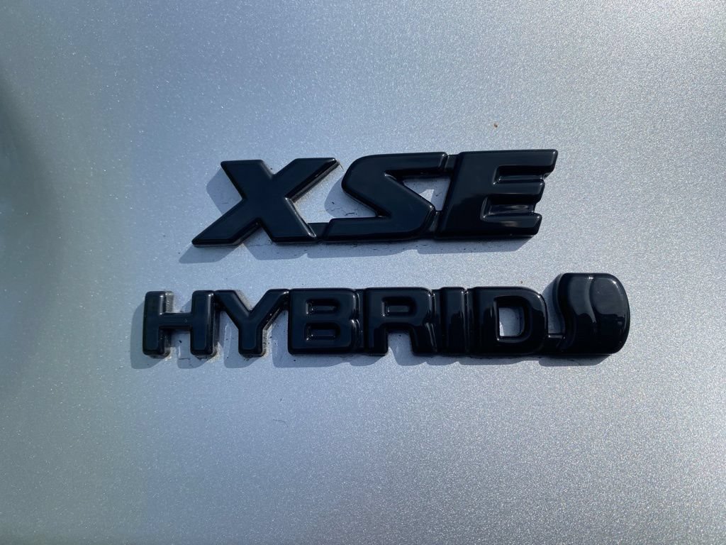Used 2023 Toyota RAV4 XSE AWD/4WD image 20