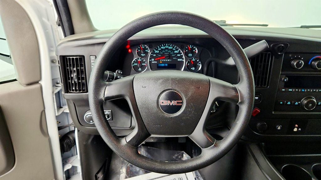 Used 2015 GMC Savana 2500 RWD image 12