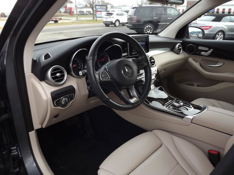 Used 2018 Mercedes-Benz GLC 300 4MATIC image 9