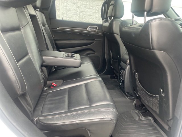 Used 2017 Jeep Grand Cherokee Limited image 17