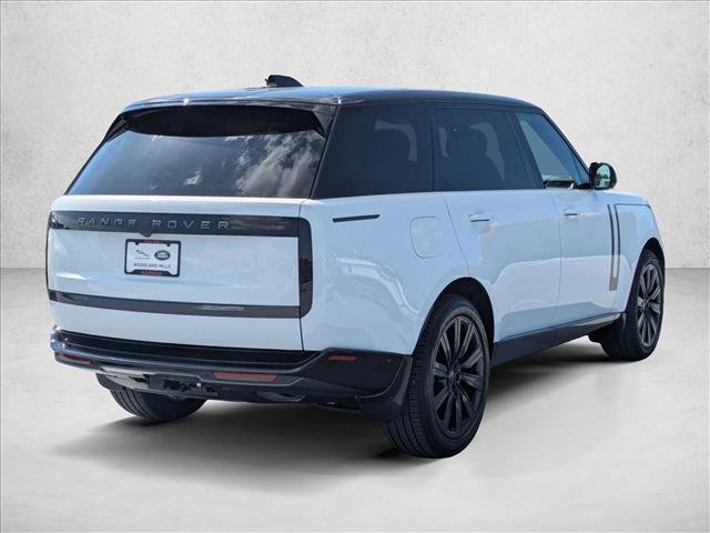 New 2026 Land Rover Range Rover Long Wheelbase SE video 2