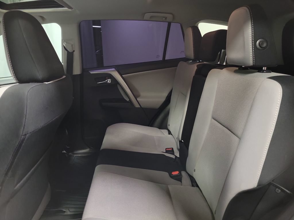 Used 2018 Toyota RAV4 XLE FWD image 20