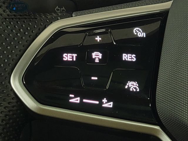 Used 2023 Volkswagen Tiguan SE R-Line AWD/4WD image 32