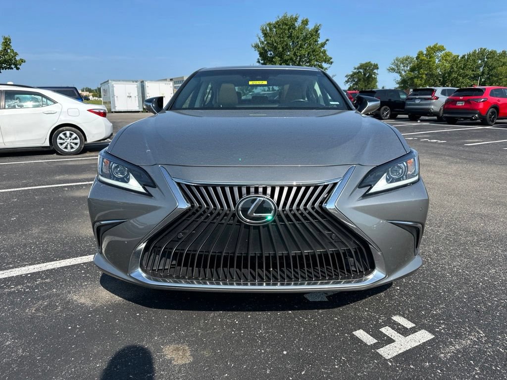 Used 2021 Lexus ES 250 w/ Premium Package AWD/4WD image 2