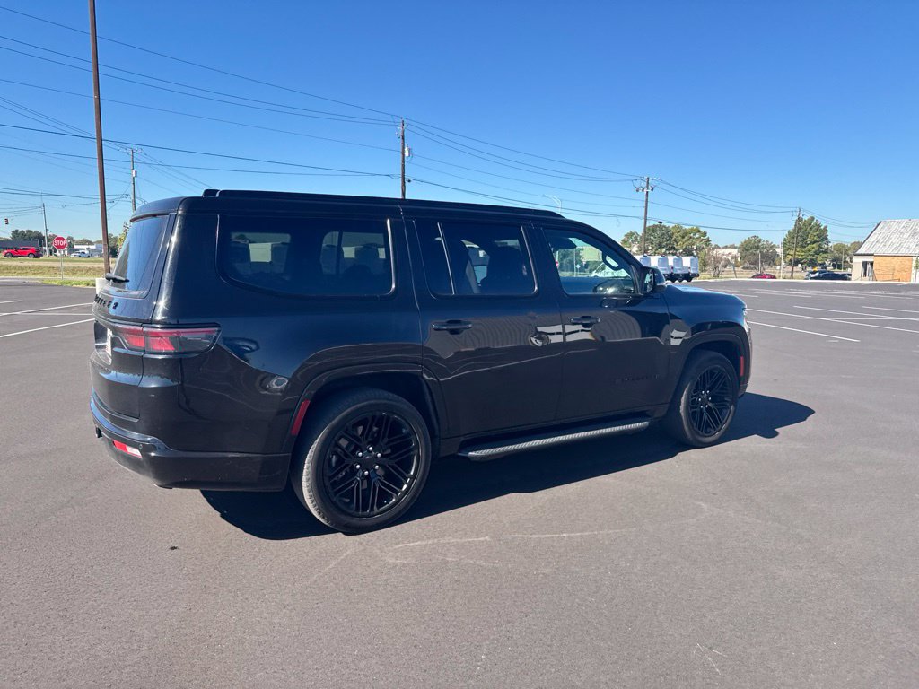Used 2023 Jeep Wagoneer Series II RWD image 13