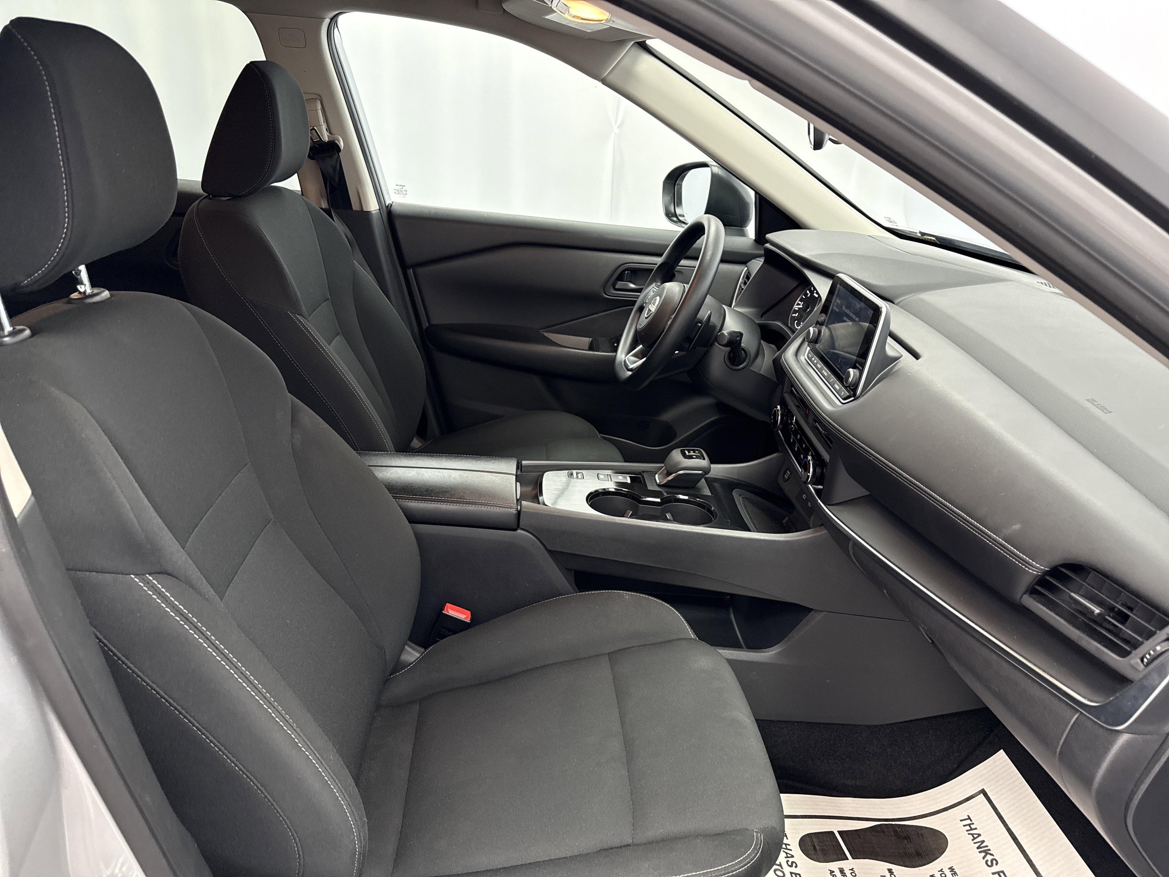 Used 2024 Nissan Rogue S image 12