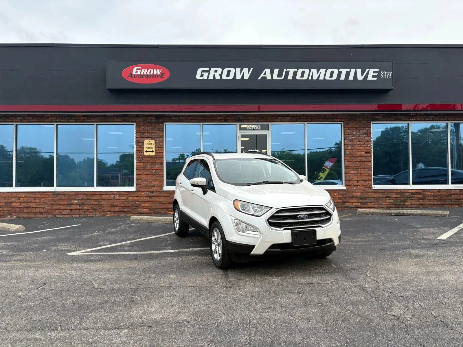 Used 2018 Ford EcoSport SE w/ SE Convenience Package image 48