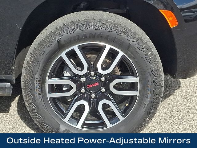 Used 2024 GMC Yukon AT4 w/ AT4 Premium Plus Package AWD/4WD image 31
