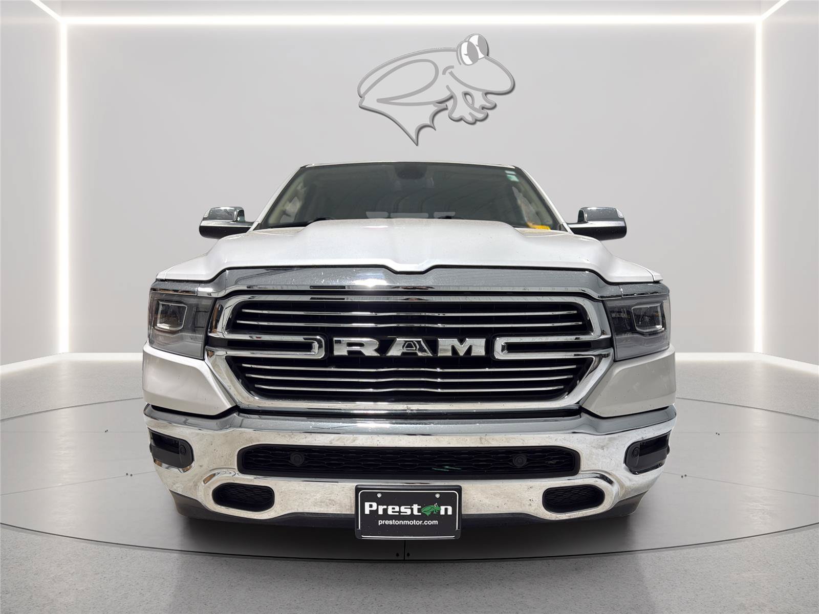 Used 2019 RAM 1500 Laramie AWD/4WD image 10