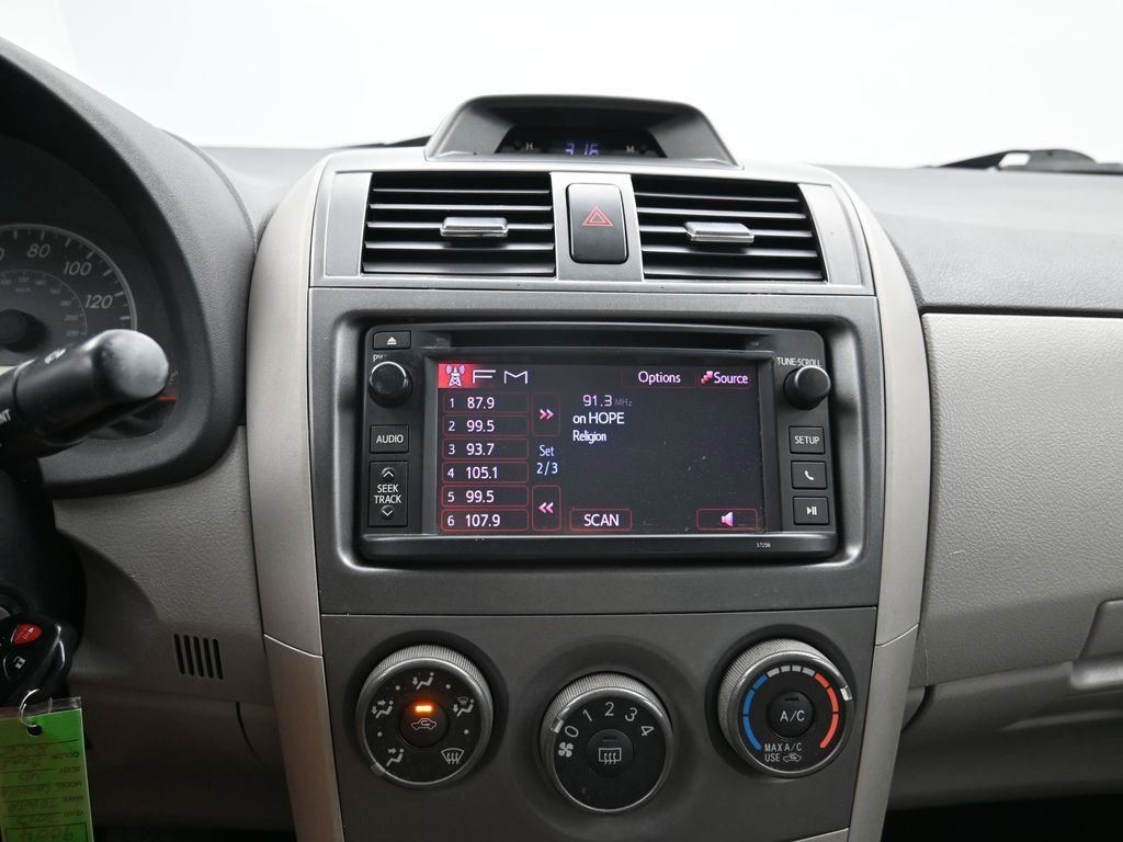 Used 2013 Toyota Corolla LE FWD image 15