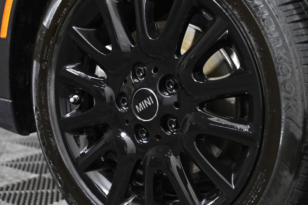 Certified 2024 MINI Cooper image 35