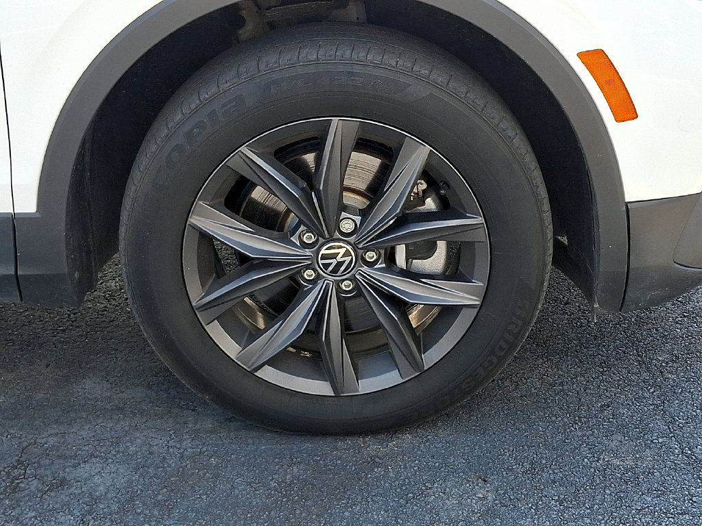 Used 2022 Volkswagen Tiguan SE AWD/4WD image 6