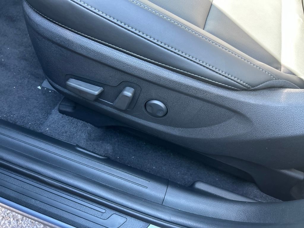 New 2025 Kia Telluride S image 30