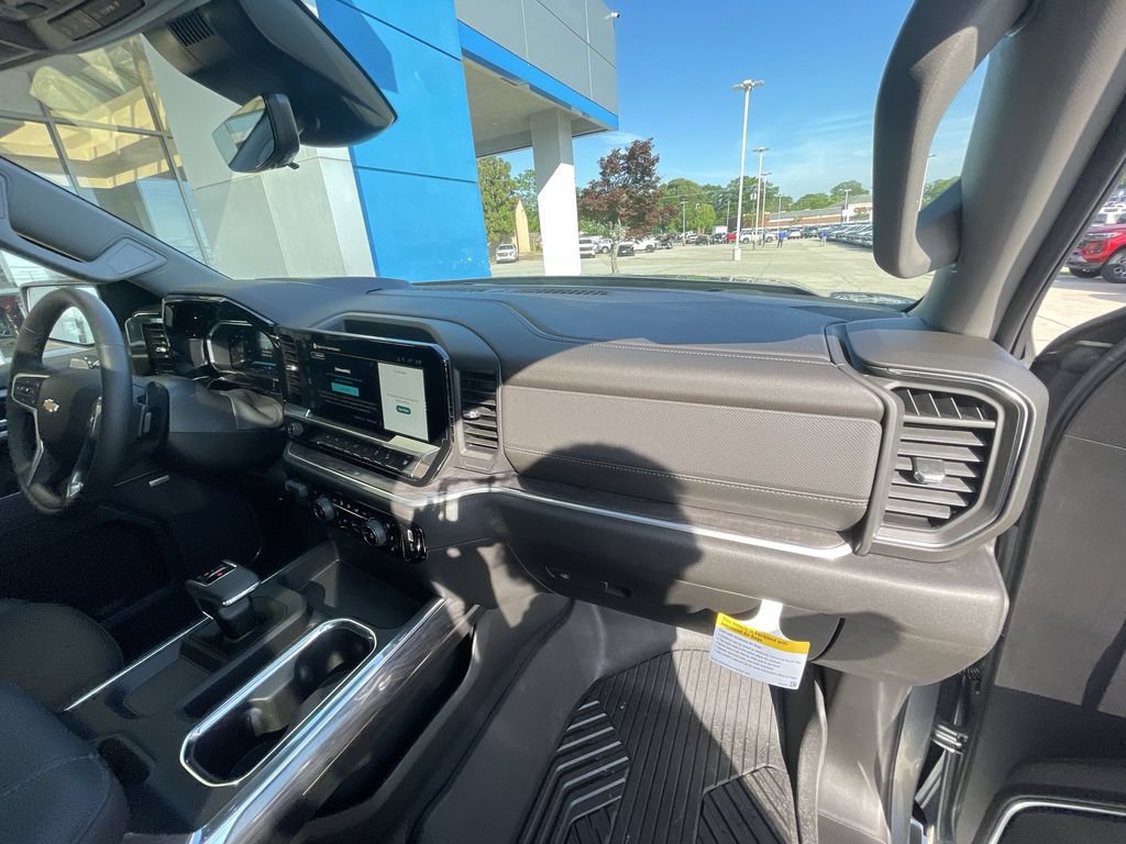 Used 2026 Chevrolet Silverado 1500 LTZ w/ LTZ Premium Package AWD/4WD image 28