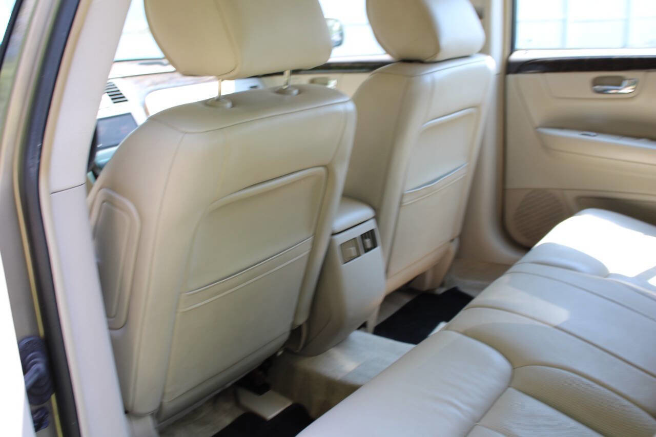 Used 2011 Cadillac DTS image 25
