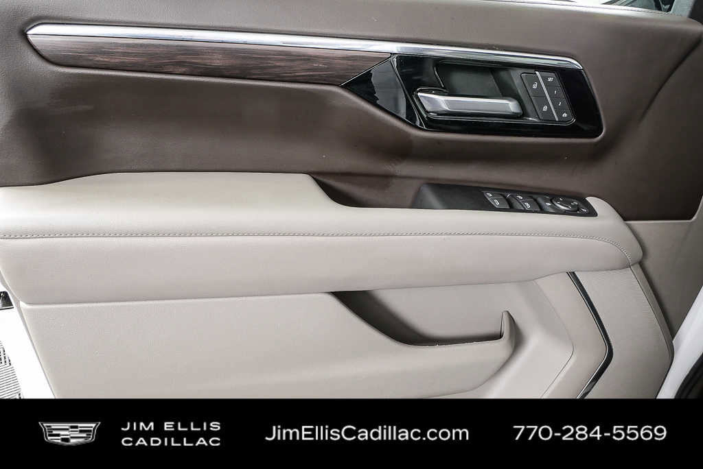 Used 2025 Chevrolet Tahoe LT AWD/4WD image 6