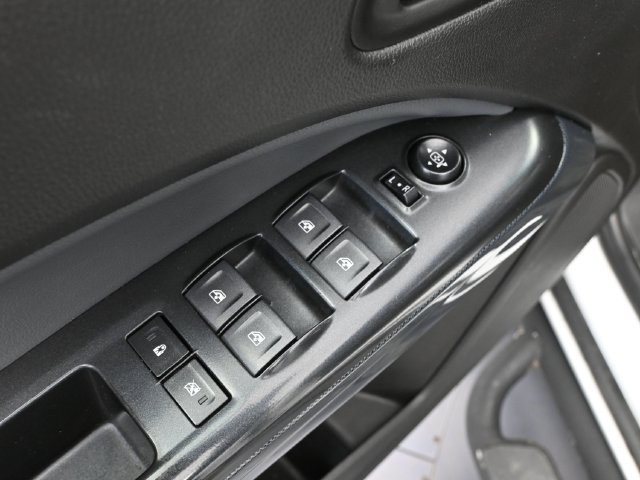 Used 2018 Chevrolet Colorado Z71 AWD/4WD image 14
