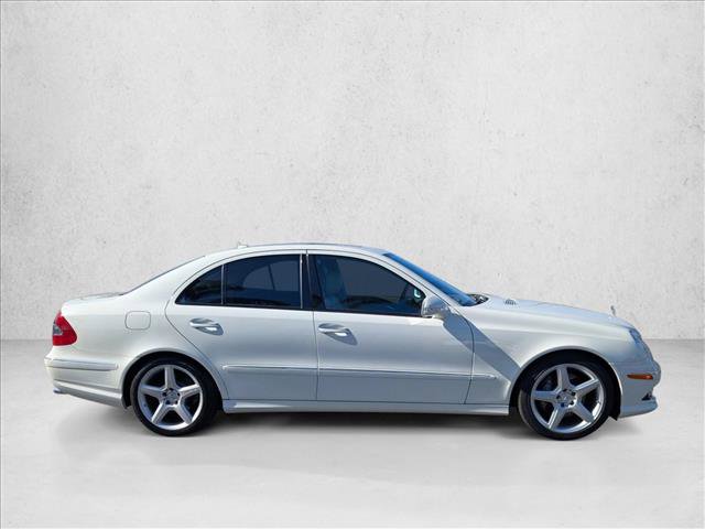 Used 2009 Mercedes-Benz E 350 Sedan image 4
