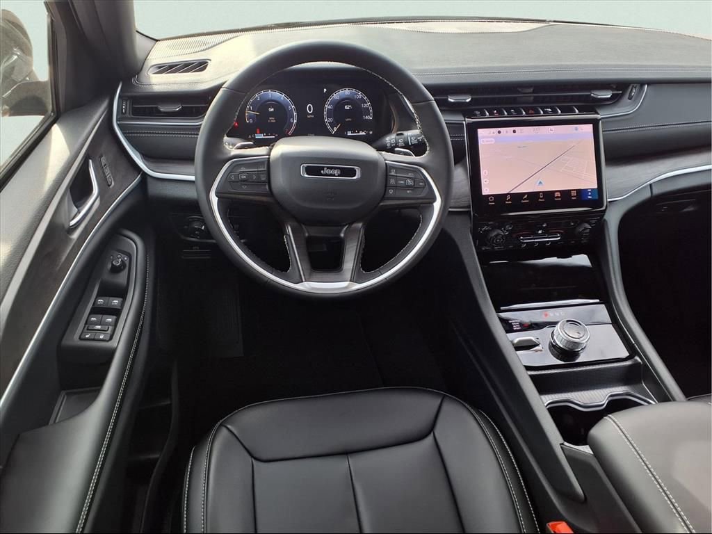 New 2025 Jeep Grand Cherokee L Limited image 7