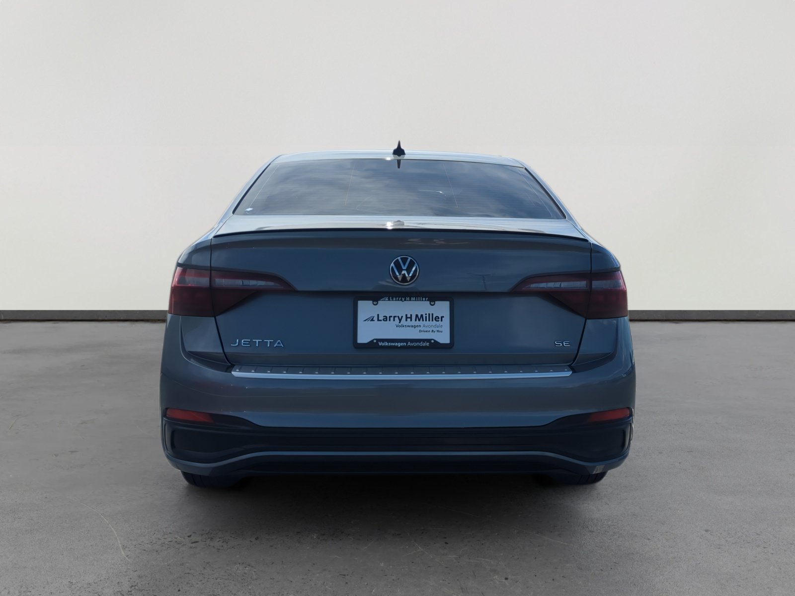 Certified 2023 Volkswagen Jetta SE w/ Panoramic Sunroof Package FWD image 4