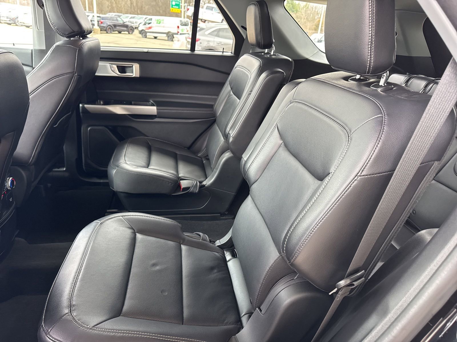 Certified 2024 Ford Explorer Limited w/ Limited Technology Package AWD/4WD image 39