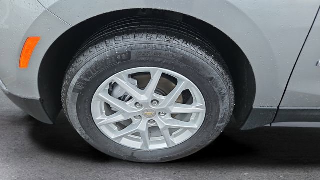 Used 2024 Chevrolet Equinox LS w/ LS Convenience Package image 19