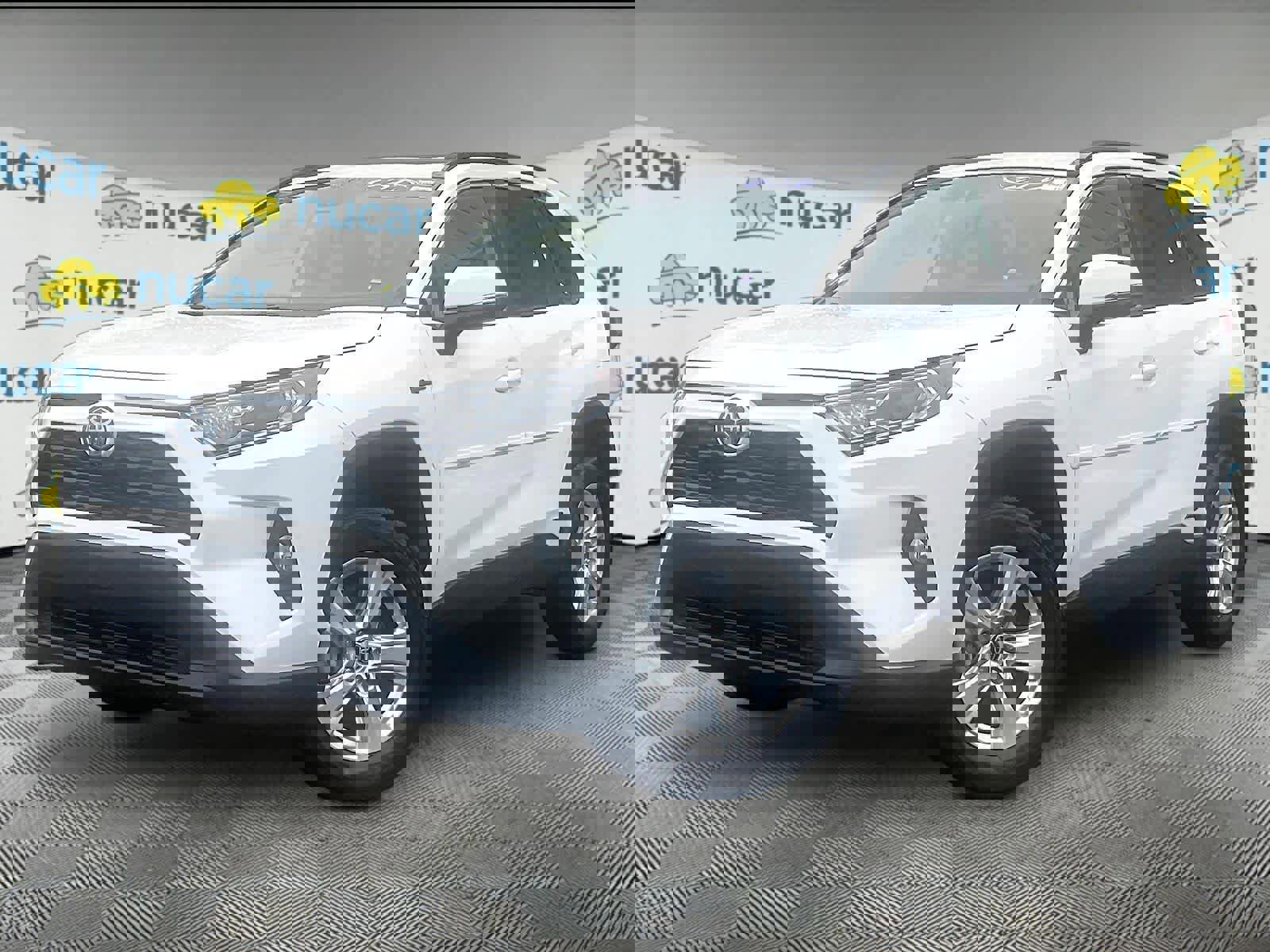 Used 2021 Toyota RAV4 XLE w/ Convenience Package image 3