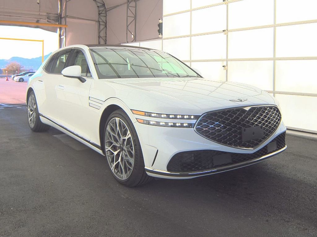Used 2025 Genesis G90 3.5T image 2