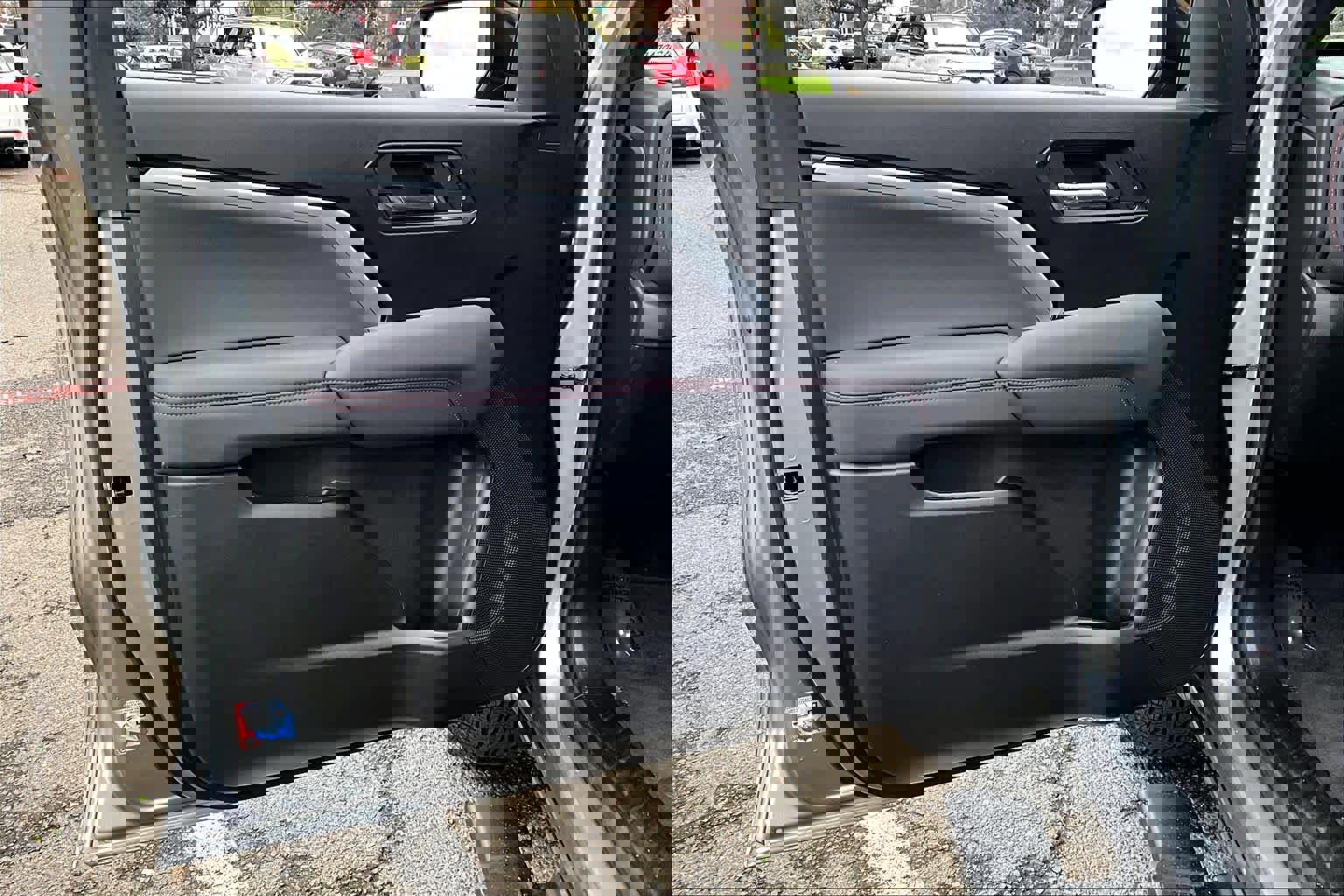 Used 2024 Chevrolet Colorado Z71 w/ Z71 Convenience Package 2 image 21