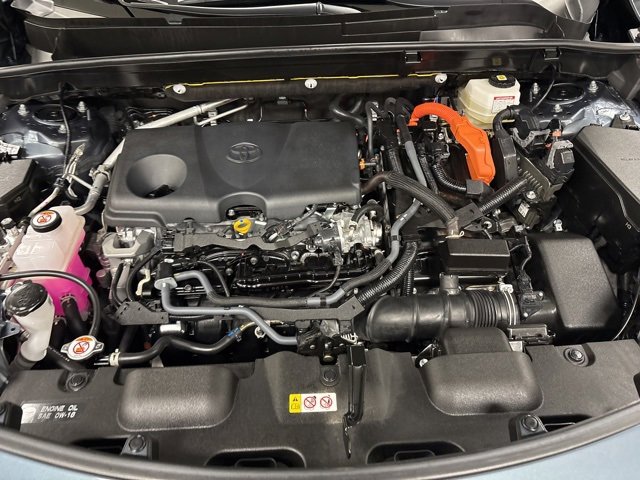 Certified 2024 Toyota Venza XLE image 28