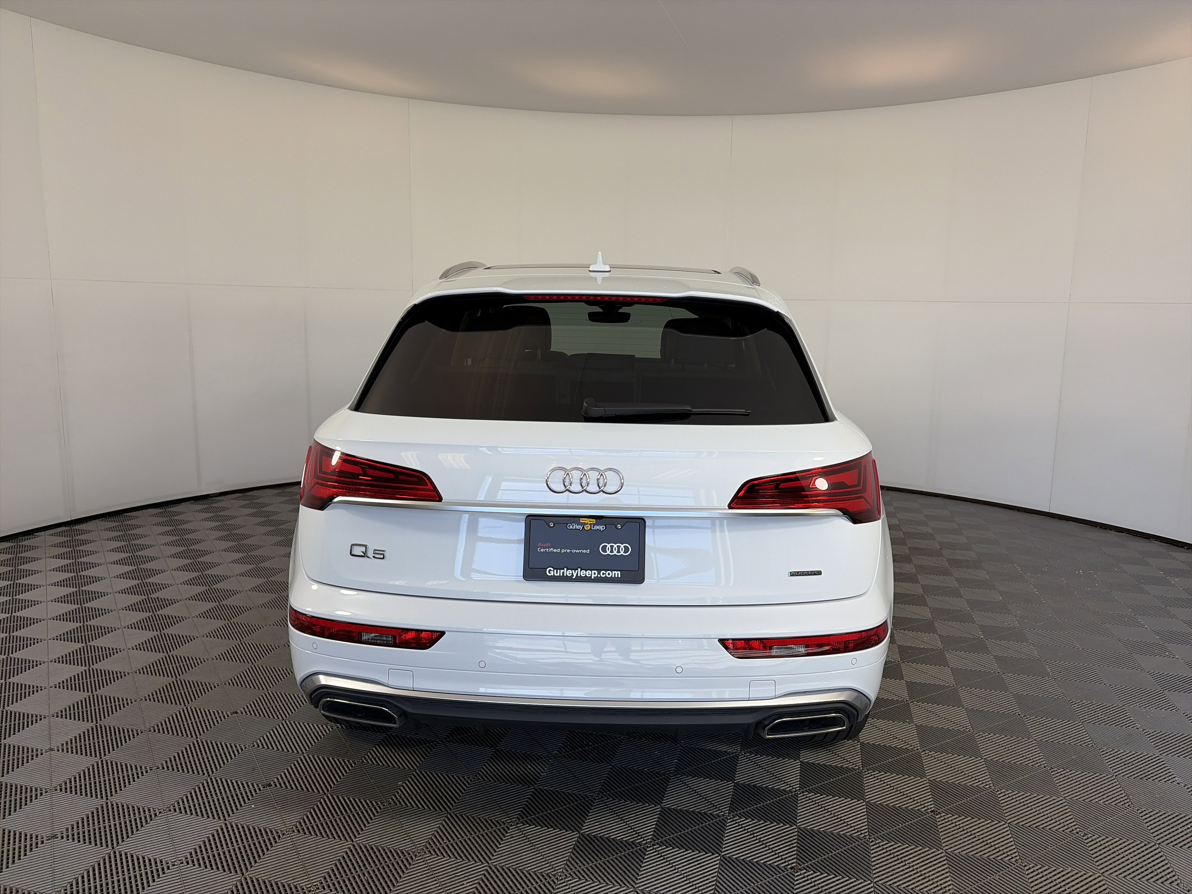 Certified 2024 Audi Q5 2.0T Premium w/ Convenience Package AWD/4WD image 9
