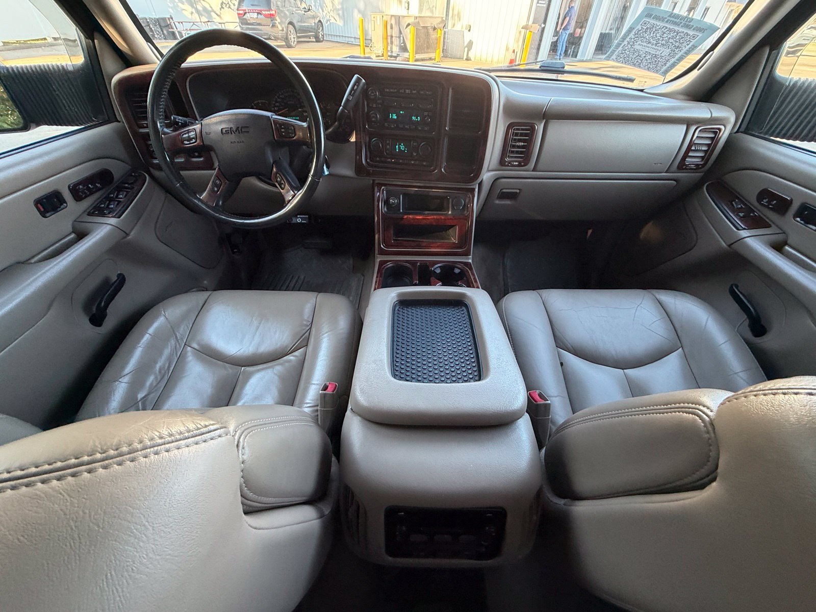 Used 2005 GMC Sierra 3500 SLT w/ Heavy-Duty Power Package RWD image 25
