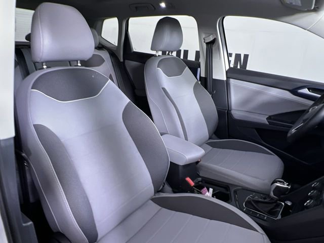 Used 2024 Volkswagen Taos SE image 25