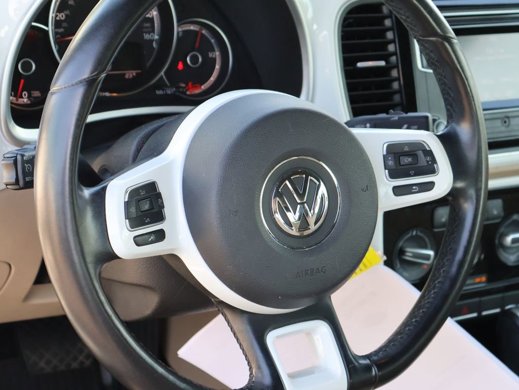 Used 2019 Volkswagen Beetle 2.0T S FWD image 20
