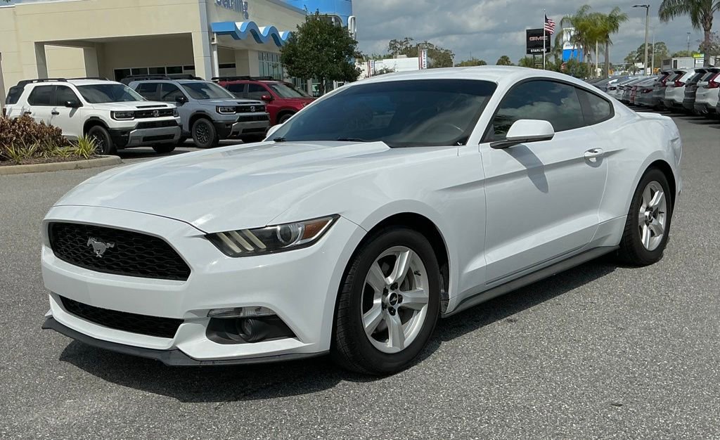 Used 2017 Ford Mustang Coupe image 1