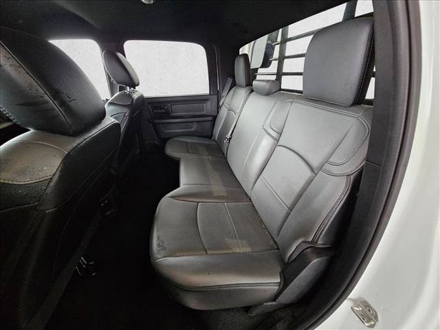 Used 2024 RAM 3500 Tradesman w/ Chrome Appearance Group AWD/4WD image 16
