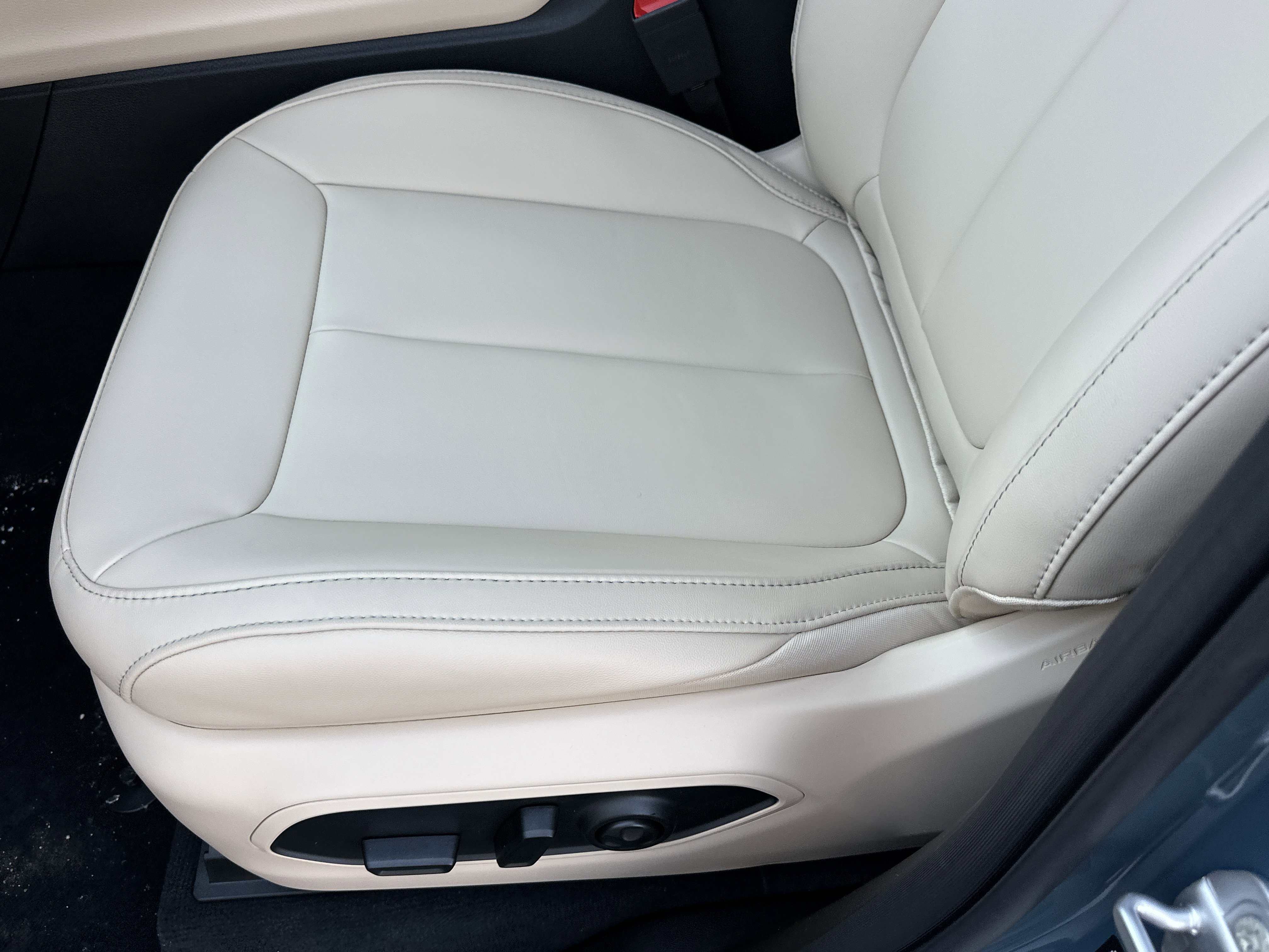 New 2026 Jeep Grand Cherokee Limited w/ Limited Altitude Package image 28