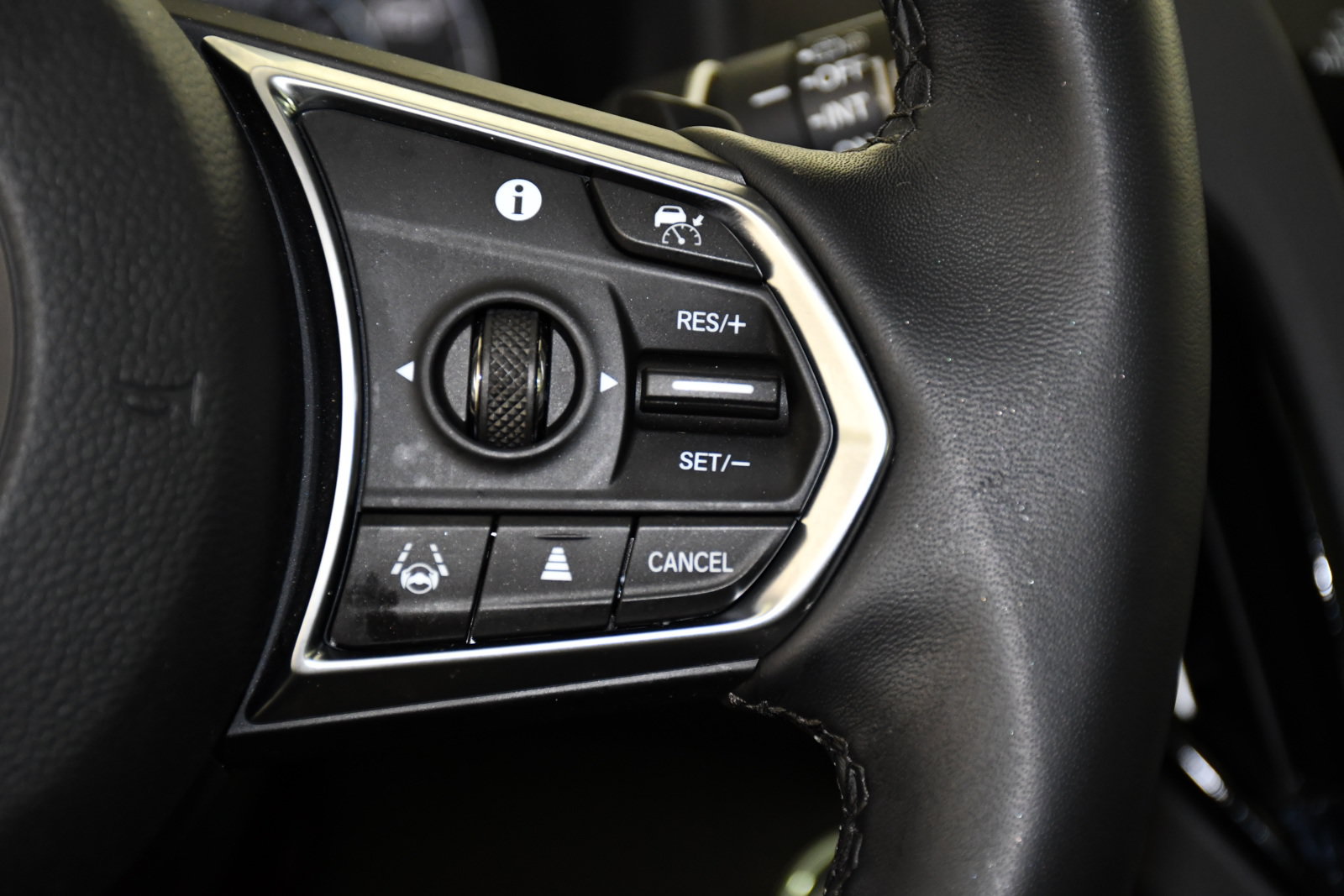 Certified 2024 Acura RDX w/ Technology Package AWD/4WD image 21