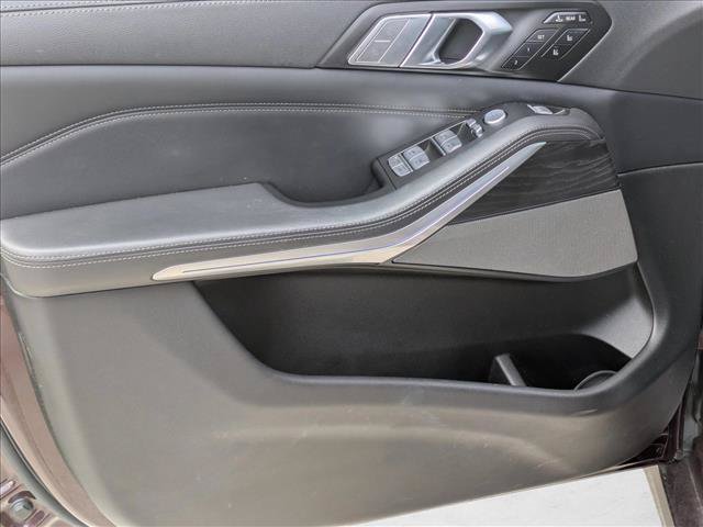 Used 2022 BMW X7 xDrive40i w/ Premium Package AWD/4WD image 9