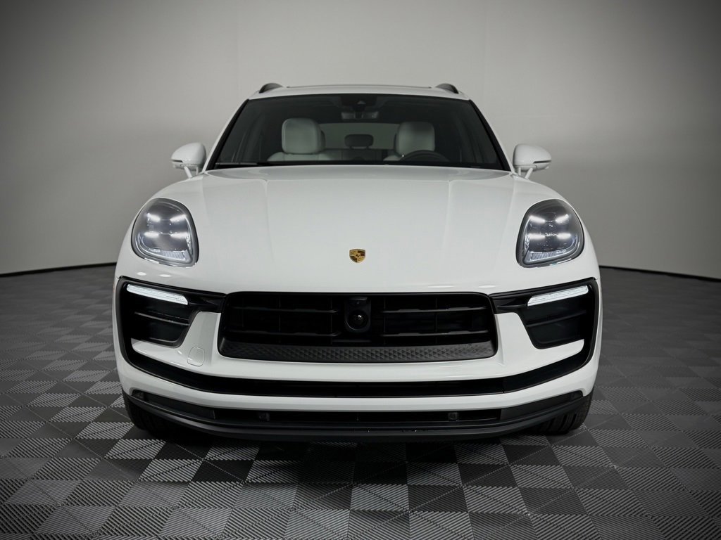 New 2026 Porsche Macan image 8