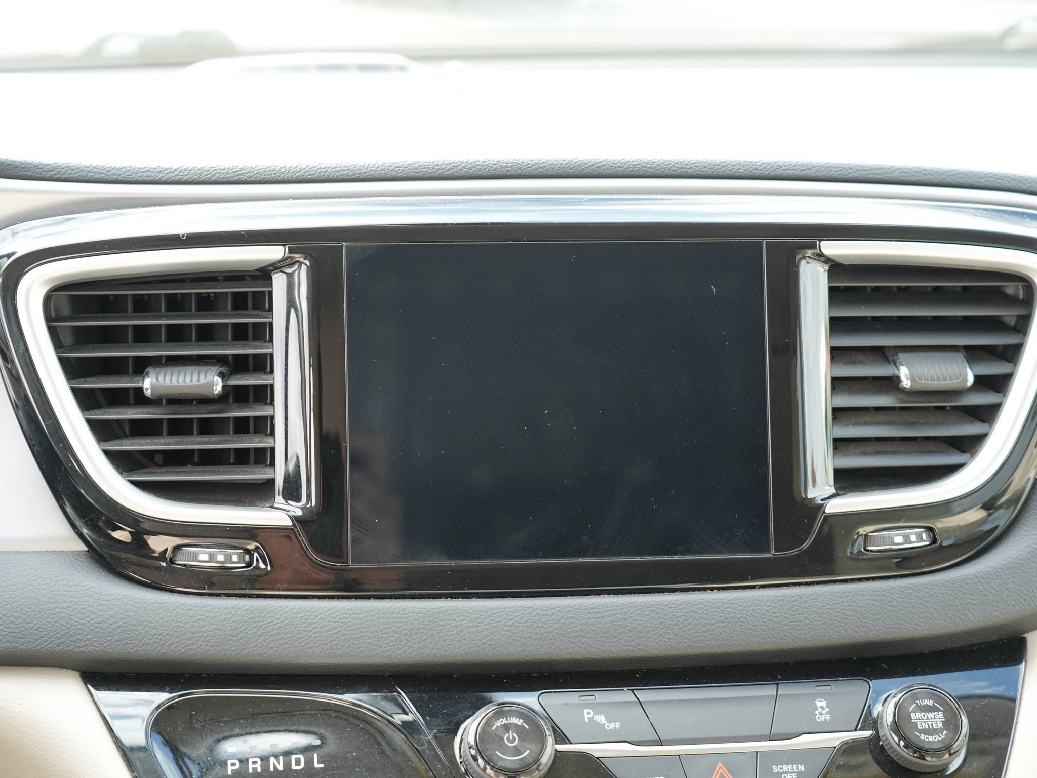 Used 2018 Chrysler Pacifica Touring Plus FWD image 23
