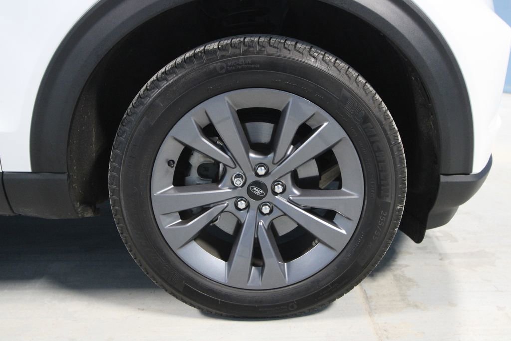 Used 2023 Ford Explorer XLT w/ Equipment Group 202A image 34