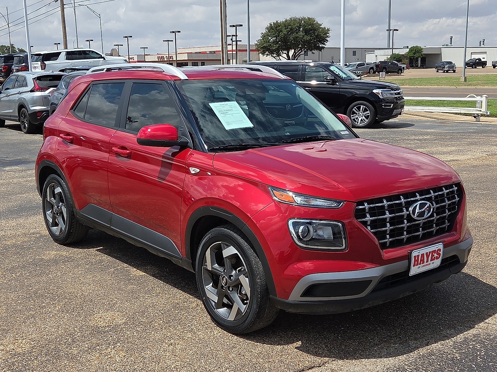 Used 2022 Hyundai Venue SEL FWD image 5
