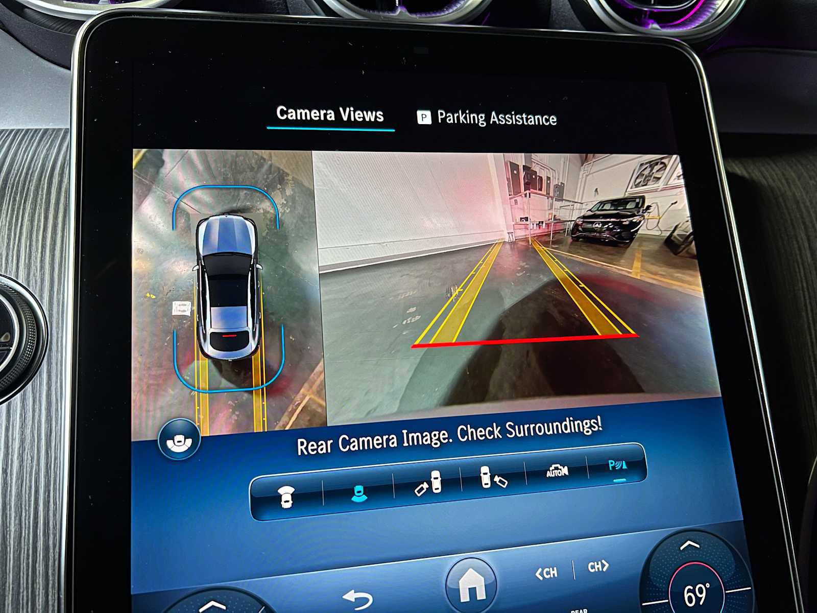 Certified 2025 Mercedes-Benz GLC 300 4MATIC image 36