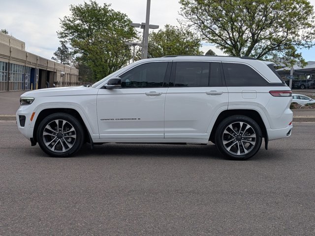 Used 2023 Jeep Grand Cherokee Overland w/ Luxury Tech Group IV AWD/4WD image 9