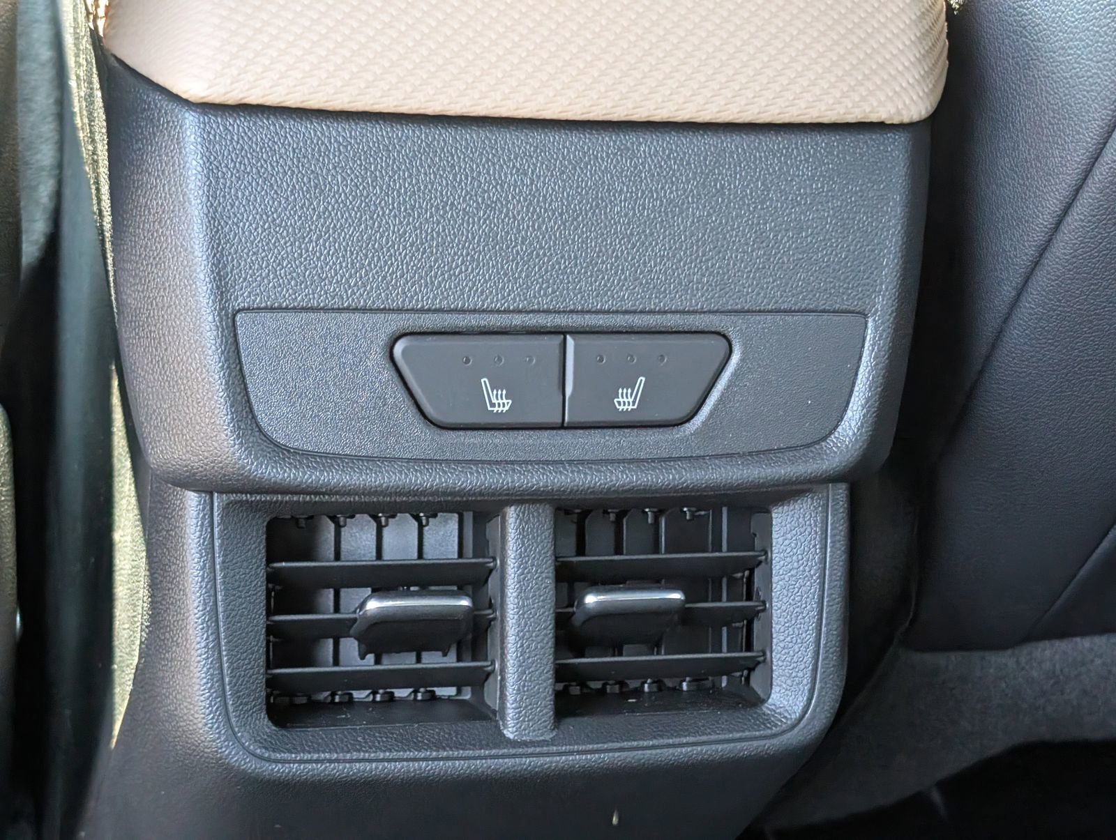 New 2026 Chevrolet Equinox ACTIV w/ Convenience Package III image 15